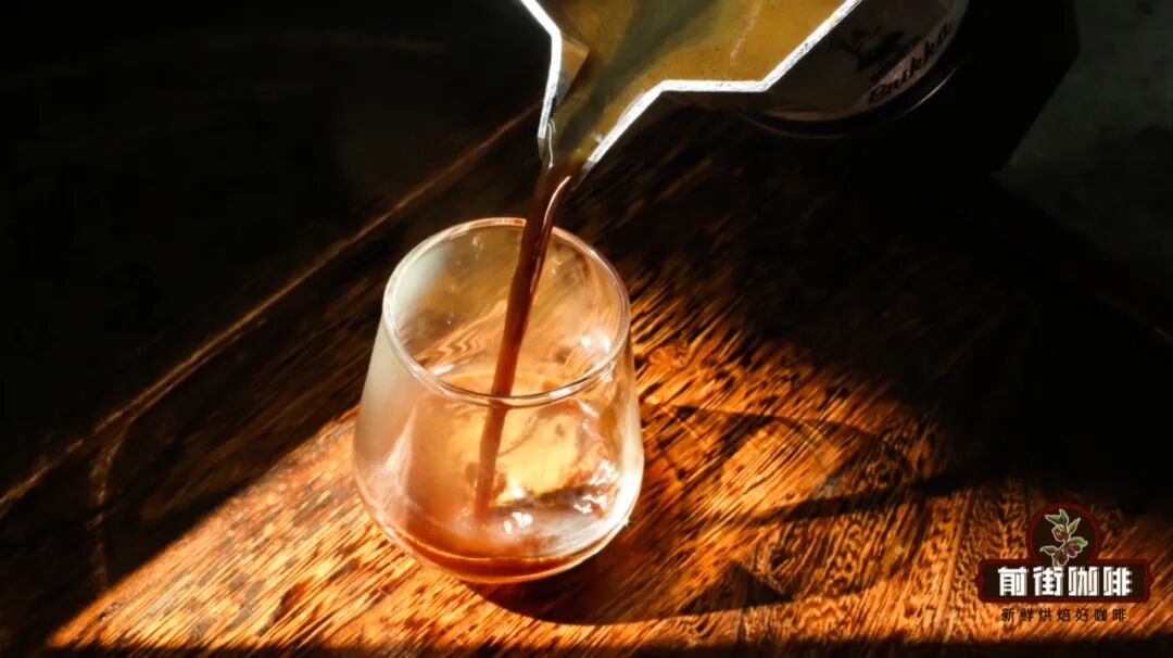 摩卡壶是意式咖啡机平替吗？摩卡壶咖啡是浓缩咖啡espresso吗？摩卡壶咖啡带有咖啡油脂吗？