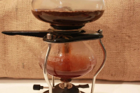 为何咖啡店很少用虹吸壶？虹吸壶SIPHON从何而来？虹吸壶咖啡的原理是什么？虹吸壶咖啡好喝吗？