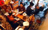 土耳其咖啡馆一幕，东欧城市最真实的一刻