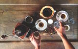 咖啡爱好者们，咖啡杯的材质、尺寸与颜色选择都有讲究哦～
