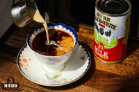 鸳鸯拿铁的咖啡红茶比例是多少？红茶拿铁做法是什么？鸳鸯咖啡里的咖啡牛奶应该怎么加？