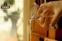 手冲咖啡萃取原理介绍｜哪些因素影响手冲咖啡萃取过程？手冲 水粉比 时间 温度等参数如何调整