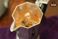 摩卡壶咖啡推荐｜哪些咖啡豆适合用摩卡壶冲煮？不酸的咖啡推荐用摩卡壶冲泡吗？摩卡壶能做出意式浓缩咖啡吗？